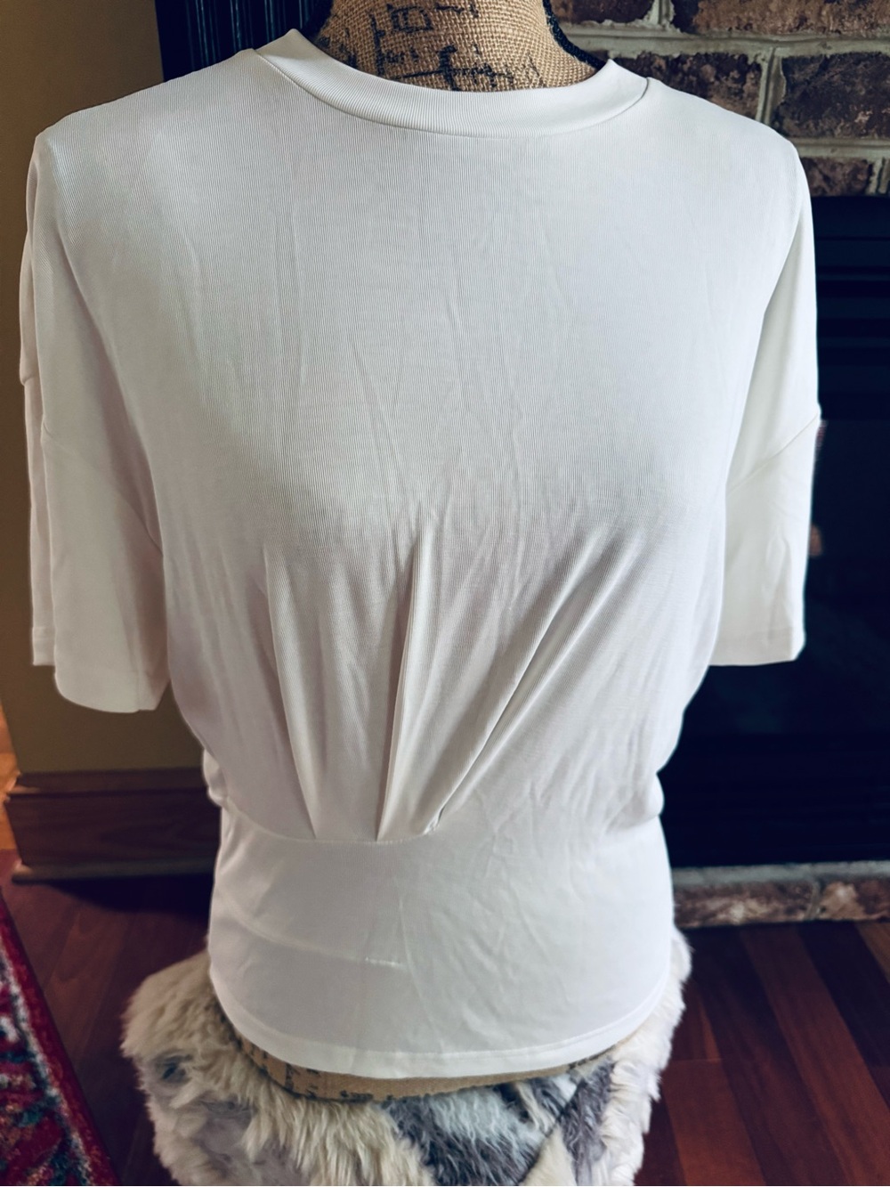 OGL CREWNECK SHORT SLEEVE OFF WHITE  TUCKED TEE NWT